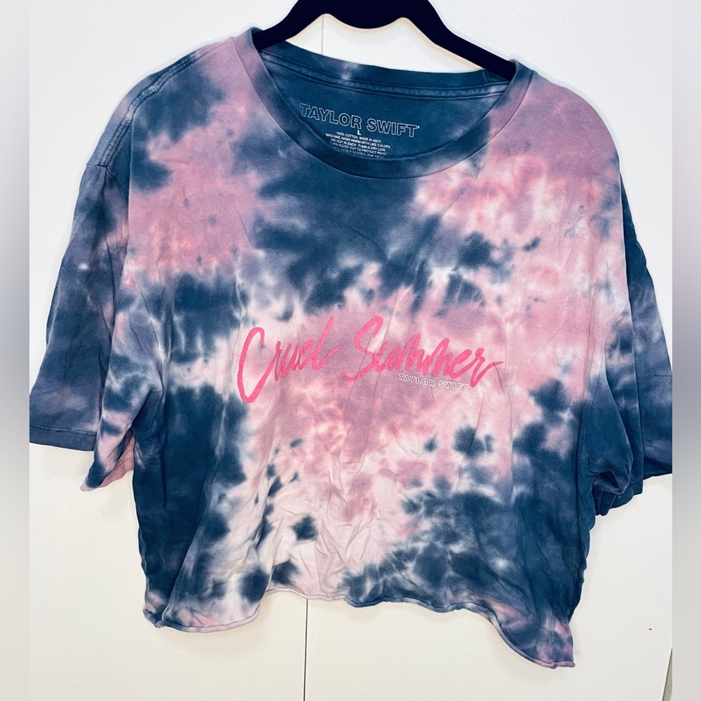 Taylor Swift “Cruel Summer” Crop